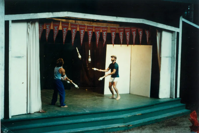 Peter Duffey juggling, 2010